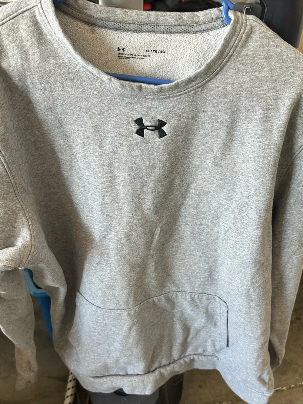 This is an Under Armour Men's Rival Fleece 2.0 Crew Pullover in Heather Gray fea